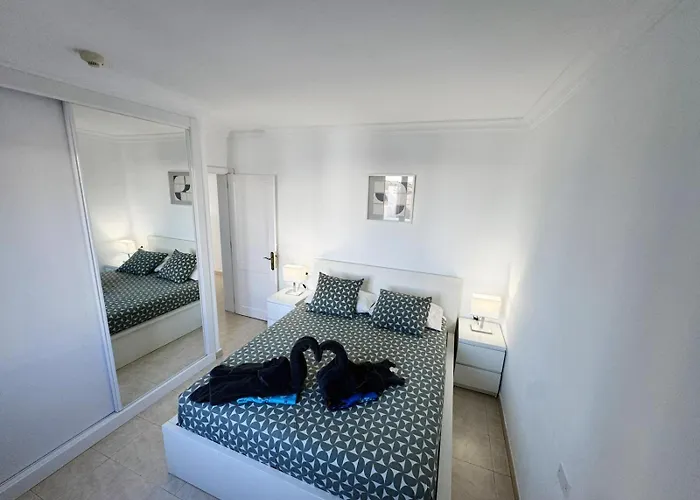 B17 Caleton Blanco * Tías